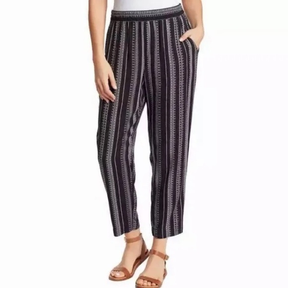Jessica Simpson NWT Black and Off White Cadie Pull On Crop Ankle Pants - Picture 1 of 13